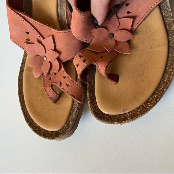 Massino Caponi Slip on wedge sandal with flower detail 7.5 - Picture 4 of 13